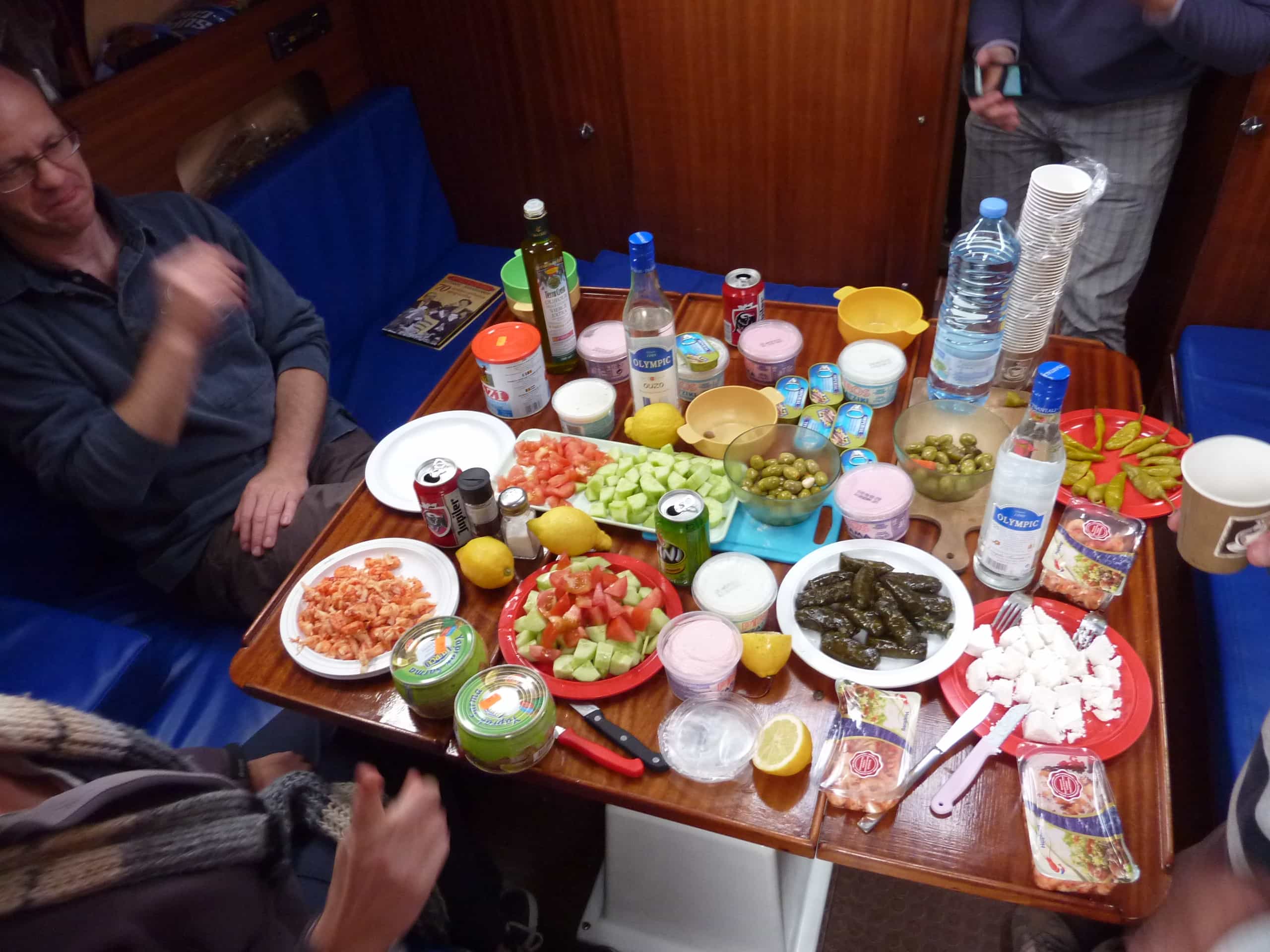 Repas partagé à bord