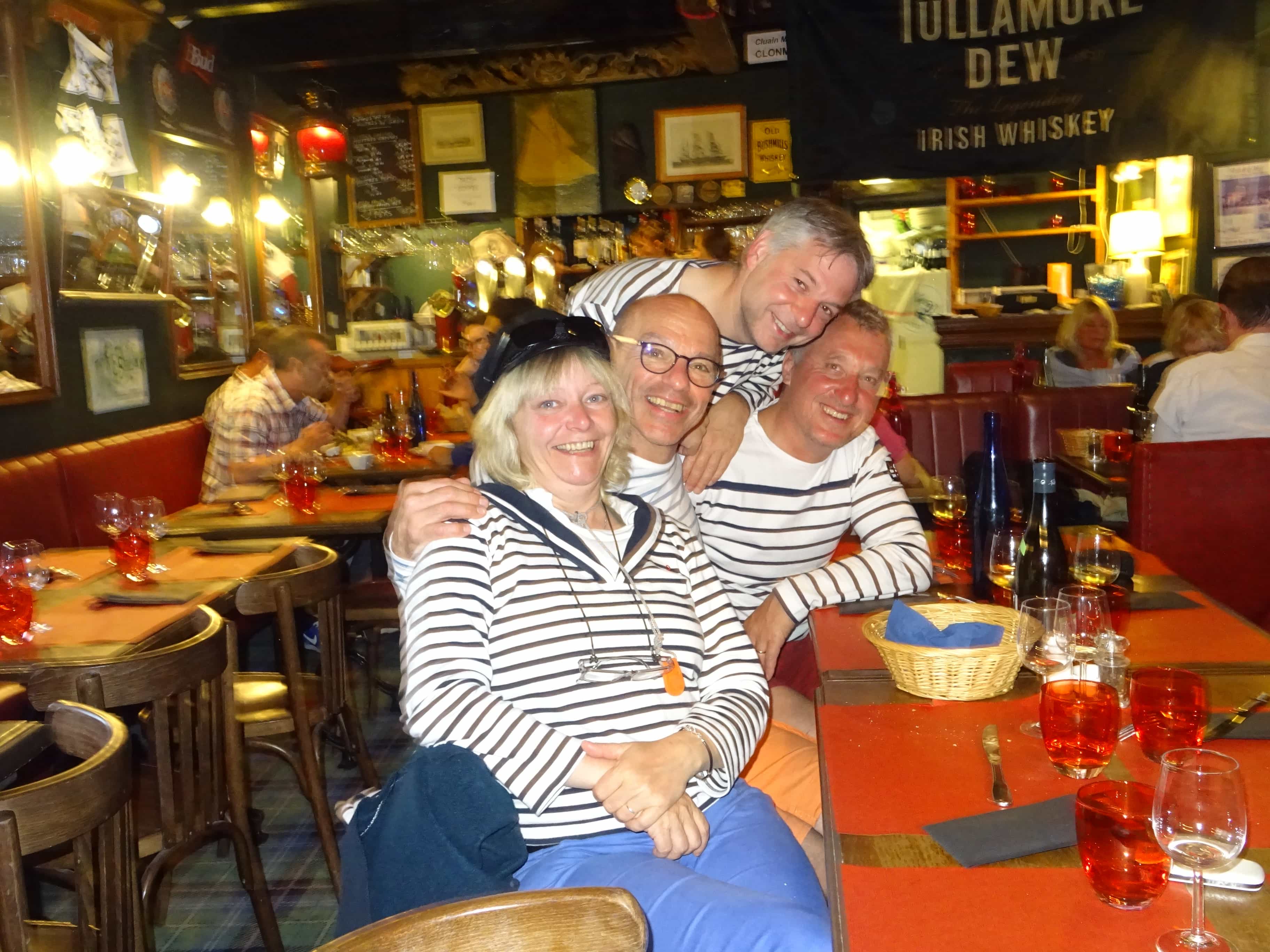 Moment convivial entre membres du club